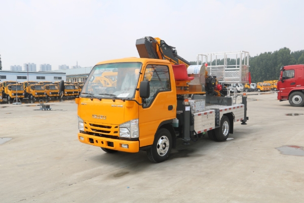 GK30高空作业车（庆铃底盘）